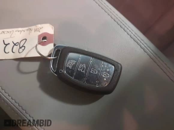 2019 Hyundai Tucson Value с VIN KM8J3CA40KU896550, выставлен на аукционе IAAI как лот 43015572 с пробегом 104 050 миль миль и . История ставок и продаж доступна на DreamBid. Изображение 11.