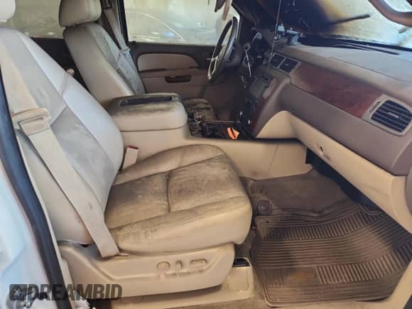2014 Chevrolet Suburban LTZ with VIN 1GNSKKE72ER152456, listed as a Copart auction lot 69933495 with Not provided miles and Non repairable. Bid and sale history available at DreamBid. Image 5.
