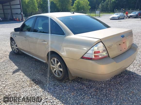 2008 Ford Taurus SEL with VIN 1FAHP24W58G139106, listed as a IAAI auction lot 43057390 with 204,153 mi miles and . Bid and sale history available at DreamBid. Image 3.