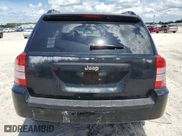2007 Jeep Compass Sport with VIN 1J8FT47W57D212083, listed as a Copart auction lot 68382615 with 183,972 mi miles and Non repairable. Bid and sale history available at DreamBid. Image 6.
