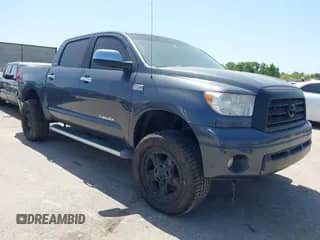 2008 Toyota Tundra Limited z VIN 5TFDV581X8X056527, wystawiony jako IAAI lot #42854382 z przebiegiem 201 861 mil mil oraz . Historia ofert i sprzedaży dostępna na DreamBid. Obrazek 1.