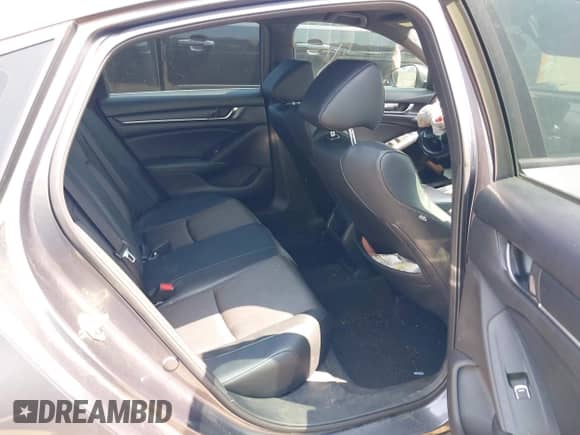 2018 Honda Accord Sport z VIN 1HGCV1F39JA216870, wystawiony jako IAAI lot #42836906 z przebiegiem 76 139 mil mil oraz . Historia ofert i sprzedaży dostępna na DreamBid. Obrazek 8.