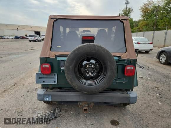 2001 Jeep Wrangler Sahara с VIN 1J4FA59S31P324555, выставлен на аукционе Copart как лот 84462425 с пробегом 137 096 миль миль и Чистый • Clean title. История ставок и продаж доступна на DreamBid. Изображение 6.