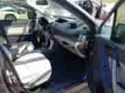 2016 Subaru Forester 2.5i z VIN JF2SJAAC7GH561412, wystawiony jako IAAI lot #43339319 z przebiegiem 130 234 mil mil oraz . Historia ofert i sprzedaży dostępna na DreamBid. Obrazek 5.