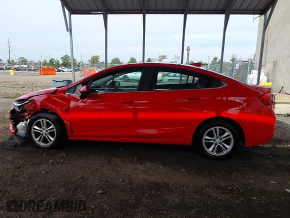 2017 Chevrolet Cruze LT z VIN 1G1BE5SM6H7233013, wystawiony jako IAAI lot #43307569 z przebiegiem 73 456 mil mil oraz . Historia ofert i sprzedaży dostępna na DreamBid. Obrazek 14.