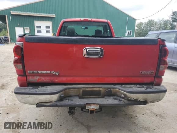 2006 Chevrolet Silverado 1500 Work Truck z VIN 1GCEC14V06E284962, wystawiony jako Copart lot #63103685 z przebiegiem 231 471 mil mil oraz Szkoda całkowita • Salvage title. Historia ofert i sprzedaży dostępna na DreamBid. Obrazek 6.