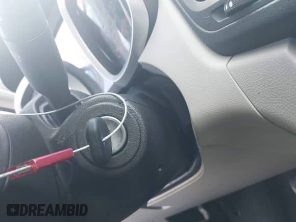 2013 Chevrolet Equinox LT z VIN 2GNFLNE39D6161047, wystawiony jako IAAI lot #42434077 z przebiegiem 201 408 mil mil oraz . Historia ofert i sprzedaży dostępna na DreamBid. Obrazek 11.