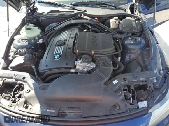 2013 BMW Z4 sDrive35i with VIN WBALM7C58DE385458, listed as a Copart auction lot 77959004 with 43,616 mi miles and Salvage title. Bid and sale history available at DreamBid. Image 11.