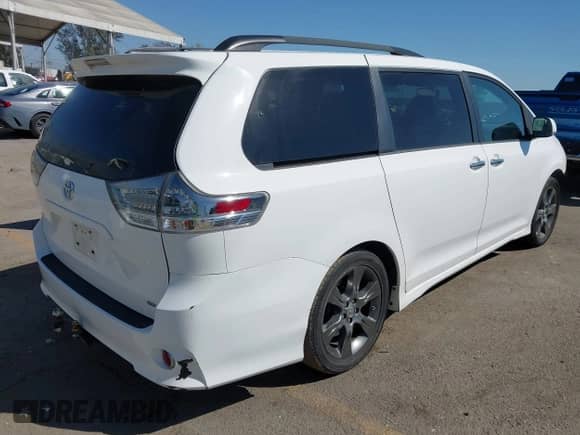 2016 Toyota Sienna SE with VIN 5TDXK3DC0GS702003, listed as a IAAI auction lot 41957604 with 41,409 mi miles and . Bid and sale history available at DreamBid. Image 4.
