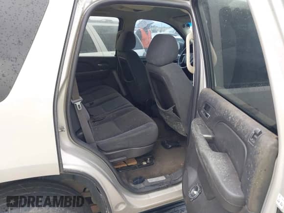 2007 Chevrolet Tahoe LT с VIN 1GNFC13017J400809, выставлен на аукционе IAAI как лот 42689204 с пробегом 237 400 миль миль и . История ставок и продаж доступна на DreamBid. Изображение 8.