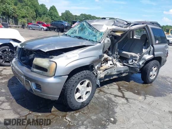 2006 Chevrolet TrailBlazer LT с VIN 1GNDT13S462266685, выставлен на аукционе IAAI как лот 42876121 с пробегом 165 702 миль миль и . История ставок и продаж доступна на DreamBid. Изображение 2.