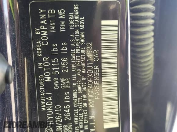 2011 Hyundai Genesis with VIN KMHGC4DFXBU114932, listed as a Copart auction lot 84250925 with 105,351 mi miles and Salvage title. Bid and sale history available at DreamBid. Image 12.