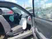 2005 Hyundai Accent GLS z VIN KMHCG35C35U366124, wystawiony jako IAAI lot #42552097 z przebiegiem 205 776 mil mil oraz . Historia ofert i sprzedaży dostępna na DreamBid. Obrazek 5.