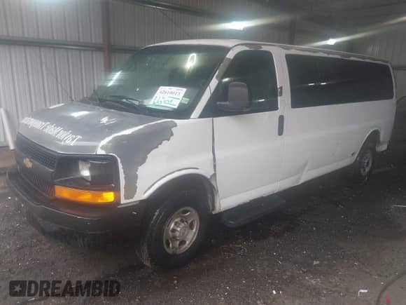 2010 Chevrolet Express Passenger LS с VIN 1GA2GZDG8A1145923, выставлен на аукционе IAAI как лот 42610013 с пробегом 340 225 миль миль и . История ставок и продаж доступна на DreamBid. Изображение 17.