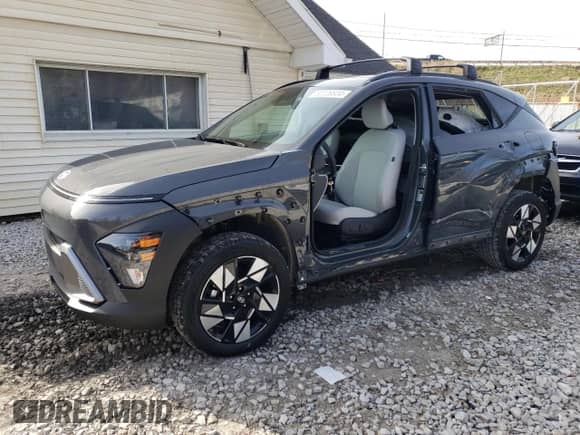 2025 Hyundai Kona SEL Convenience с VIN KM8HCCAB0SU201674, выставлен на аукционе Copart как лот 80326934 с пробегом 176 миль миль и Списание • Salvage title. История ставок и продаж доступна на DreamBid. Изображение 1.
