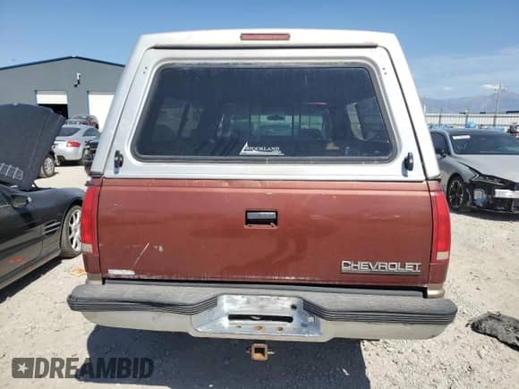 1998 Chevrolet Silverado 2500 с VIN 1GCGK29RXWE127131, выставлен на аукционе Copart как лот 66736205 с пробегом 189 791 миль миль и Списание • Salvage title. История ставок и продаж доступна на DreamBid. Изображение 6.