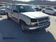 2004 Chevrolet Silverado 1500 Work Truck z VIN 1GCEC14X64Z332584, wystawiony jako IAAI lot #41802624 z przebiegiem 165 172 mil mil oraz . Historia ofert i sprzedaży dostępna na DreamBid. Obrazek 1.