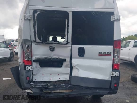 2016 Ram ProMaster Cargo с VIN 3C6TRVDG4GE134588, выставлен на аукционе IAAI как лот 42724287 с пробегом 282 294 миль миль и . История ставок и продаж доступна на DreamBid. Изображение 6.