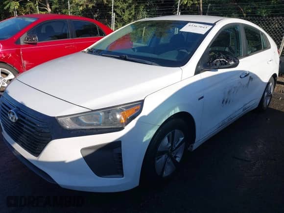 2019 Hyundai Ioniq Blue with VIN KMHC65LC4KU120504, listed as a IAAI auction lot 43367043 with 72,941 mi miles and . Bid and sale history available at DreamBid. Image 2.