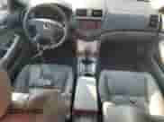 2005 Honda Accord с VIN JHMCN36485C000374, выставлен на аукционе Copart как лот 64803235 с пробегом 245 155 миль миль и Списание • Salvage title. История ставок и продаж доступна на DreamBid. Изображение 8.