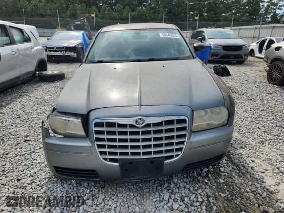 2006 Chrysler 300 with VIN 2C3KA43R06H180208, listed as a Copart auction lot 68349045 with 77,559 mi miles and Salvage title. Bid and sale history available at DreamBid. Image 5.