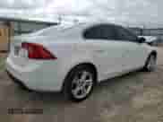 2014 Volvo S60 T5 с VIN YV1612FS2E2272714, выставлен на аукционе Copart как лот 68278845 с пробегом 90 731 миль миль и Списание • Salvage title. История ставок и продаж доступна на DreamBid. Изображение 3.