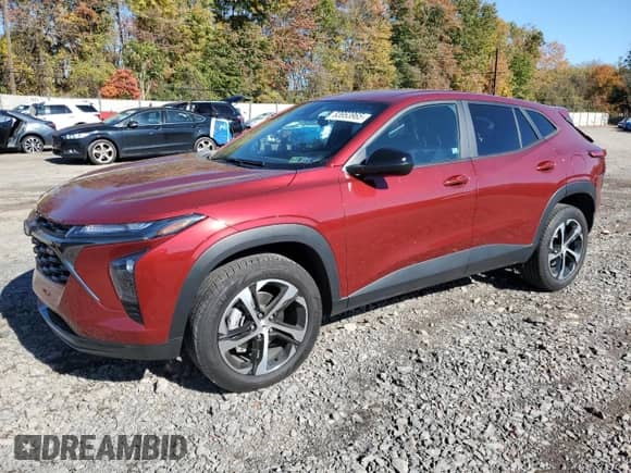 2024 Chevrolet Trax 1RS с VIN KL77LGE22RC210262, выставлен на аукционе Copart как лот 83953965 с пробегом 8 526 миль миль и Списание • Salvage title. История ставок и продаж доступна на DreamBid. Изображение 1.