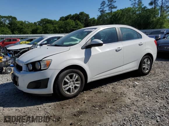 2015 Chevrolet Sonic LT с VIN 1G1JC5SB0F4198256, выставлен на аукционе Copart как лот 53540485 с пробегом 92 228 миль миль и Списание • Salvage title. История ставок и продаж доступна на DreamBid. Изображение 1.