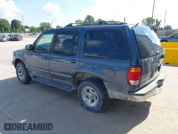 2000 Ford Explorer XLT with VIN 1FMZU73X0YZA83266, listed as a IAAI auction lot 42989787 with 224,704 mi miles and . Bid and sale history available at DreamBid. Image 3.