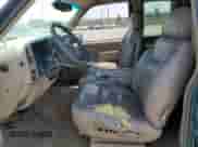 1998 Chevrolet Silverado 1500 z VIN 2GCEK19R0W1158312, wystawiony jako Copart lot #68561985 z przebiegiem 196 500 mil mil oraz Szkoda całkowita • Salvage title. Historia ofert i sprzedaży dostępna na DreamBid. Obrazek 7.