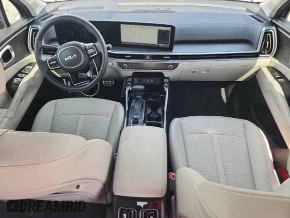 2024 Kia Sorento SX z VIN 5XYRK4JFXRG267911, wystawiony jako Copart lot #59252185 z przebiegiem 12 375 mil mil oraz Nie do naprawy • Non repairable. Historia ofert i sprzedaży dostępna na DreamBid. Obrazek 8.