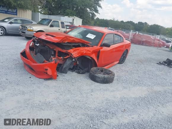 2020 Dodge Charger GT z VIN 2C3CDXHG2LH176693, wystawiony jako IAAI lot #43240159 z przebiegiem 69 783 mil mil oraz . Historia ofert i sprzedaży dostępna na DreamBid. Obrazek 2.