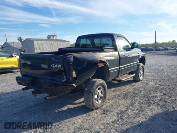2001 Dodge 1500 with VIN 1B7HF16Y51S252756, listed as a IAAI auction lot 43352702 with 193,993 mi miles and . Bid and sale history available at DreamBid. Image 4.