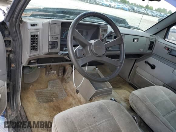 1993 Chevrolet S-10 с VIN 1GCCS19Z1P8111540, выставлен на аукционе Copart как лот 63222985 с пробегом 230 909 миль миль и Списание • Salvage title. История ставок и продаж доступна на DreamBid. Изображение 8.