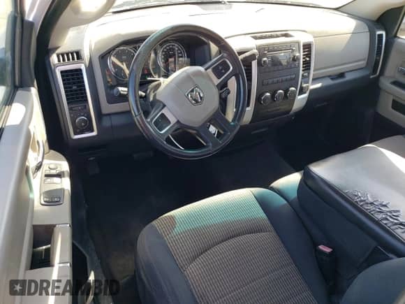 2010 Dodge 1500 ST z VIN 3D7JB1ET6AG105717, wystawiony jako Copart lot #76893404 z przebiegiem 173 505 mil mil oraz Szkoda całkowita • Salvage title. Historia ofert i sprzedaży dostępna na DreamBid. Obrazek 8.