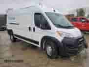 2023 Ram ProMaster Cargo z VIN 3C6LRVDG5PE550116, wystawiony jako Copart lot #51665995 z przebiegiem Nie podano mil oraz Szkoda całkowita • Salvage title. Historia ofert i sprzedaży dostępna na DreamBid. Obrazek 4.
