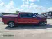 2020 Ram 1500 Limited z VIN 1C6RREHT3LN319285, wystawiony jako IAAI lot #42399428 z przebiegiem 132 969 mil mil oraz . Historia ofert i sprzedaży dostępna na DreamBid. Obrazek 13.