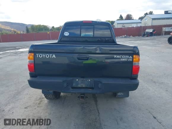 2003 Toyota Tacoma z VIN 5TEHN72N53Z249453, wystawiony jako IAAI lot #43472155 z przebiegiem 162 053 mil mil oraz . Historia ofert i sprzedaży dostępna na DreamBid. Obrazek 16.