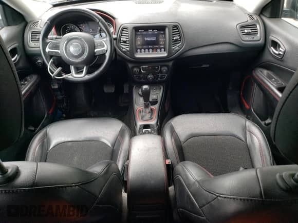 2020 Jeep Compass Trailhawk с VIN 3C4NJDDB1LT126820, выставлен на аукционе Copart как лот 55242125 с пробегом 132 630 миль миль и Списание • Salvage title. История ставок и продаж доступна на DreamBid. Изображение 8.