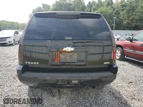 2011 Chevrolet Tahoe LS z VIN 1GNSCAE09BR230866, wystawiony jako Copart lot #81639815 z przebiegiem 124 941 mil mil oraz Szkoda całkowita • Salvage title. Historia ofert i sprzedaży dostępna na DreamBid. Obrazek 6.