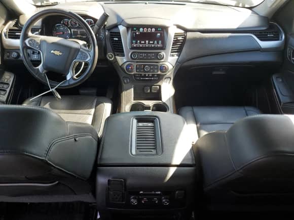 2016 Chevrolet Suburban LT с VIN 1GNSKHKC8GR420322, выставлен на аукционе Copart как лот 89496325 с пробегом 133 124 миль миль и Списание • Salvage title. История ставок и продаж доступна на DreamBid. Изображение 8.