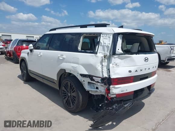 2025 Hyundai Santa Fe Calligraphy с VIN 5NMP5DG17SH068675, выставлен на аукционе IAAI как лот 42837059 с пробегом 154 миль миль и . История ставок и продаж доступна на DreamBid. Изображение 3.
