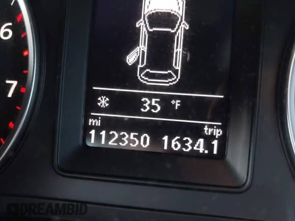 2017 Volkswagen Tiguan S с VIN WVGAV7AX2HK000023, выставлен на аукционе IAAI как лот 41971308 с пробегом 112 350 миль миль и . История ставок и продаж доступна на DreamBid. Изображение 16.