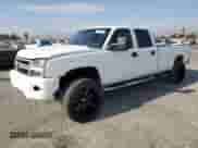 2005 Chevrolet Silverado 2500HD LS with VIN 1GCHC23275F823516, listed as a Copart auction lot 74294894 with 302,292 mi miles and Clean title. Bid and sale history available at DreamBid. Image 1.