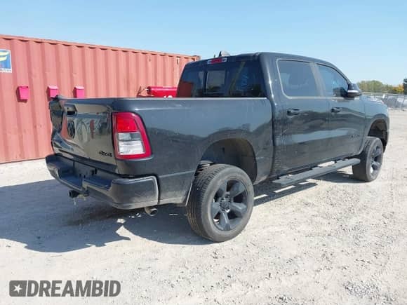 2019 Ram 1500 Big Horn z VIN 1C6RRFFG1KN886749, wystawiony jako IAAI lot #40547666 z przebiegiem 56 146 mil mil oraz . Historia ofert i sprzedaży dostępna na DreamBid. Obrazek 4.