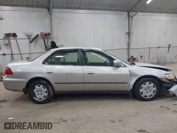 1999 Honda Accord LX с VIN 1HGCG6659XA047497, выставлен на аукционе IAAI как лот 42858641 с пробегом 114 707 миль миль и . История ставок и продаж доступна на DreamBid. Изображение 13.