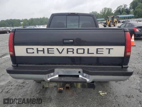 1997 Chevrolet Silverado 1500 with VIN 1GCEC14R2VZ207259, listed as a Copart auction lot 67120915 with 193,827 mi miles and Salvage title. Bid and sale history available at DreamBid. Image 6.
