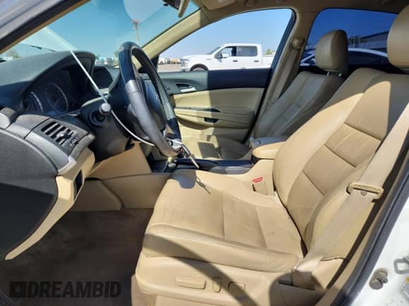 2012 Honda Accord SE с VIN 1HGCP2F69CA135655, выставлен на аукционе Copart как лот 85724435 с пробегом 114 244 миль миль и Списание • Salvage title. История ставок и продаж доступна на DreamBid. Изображение 7.