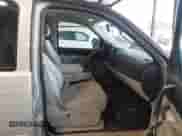 2011 Chevrolet Silverado 1500 LT z VIN 3GCPCSE09BG376866, wystawiony jako IAAI lot #42879597 z przebiegiem 151 988 mil mil oraz . Historia ofert i sprzedaży dostępna na DreamBid. Obrazek 5.