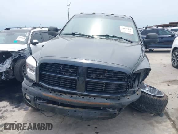2004 Dodge 2500 SLT z VIN 3D7KU28C94G210823, wystawiony jako IAAI lot #43021999 z przebiegiem 202 617 mil mil oraz . Historia ofert i sprzedaży dostępna na DreamBid. Obrazek 13.